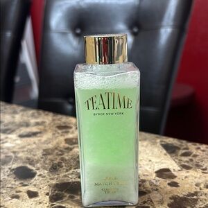 Apple Matcha Tea Cleanser - Green